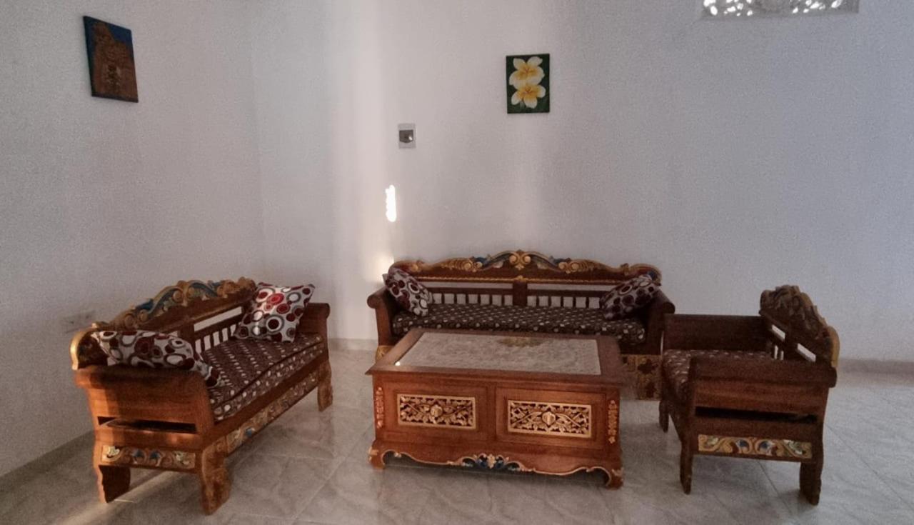 Sri Sedana Homestay Сидемен Экстерьер фото
