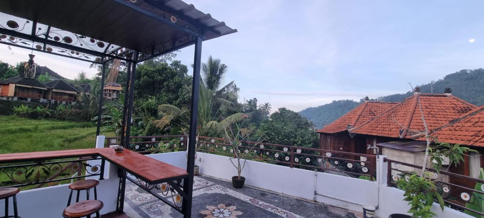 Sri Sedana Homestay Сидемен Экстерьер фото